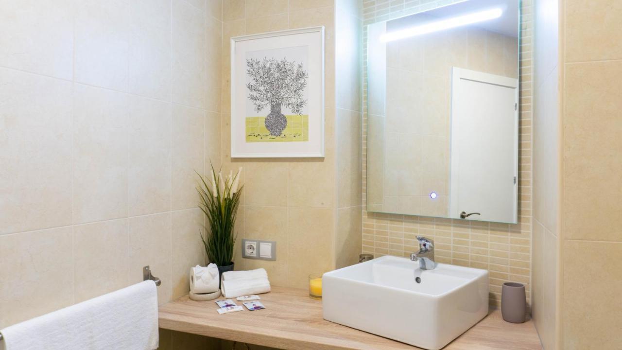 Apartment Dos Aceras Málaga Eksteriør billede