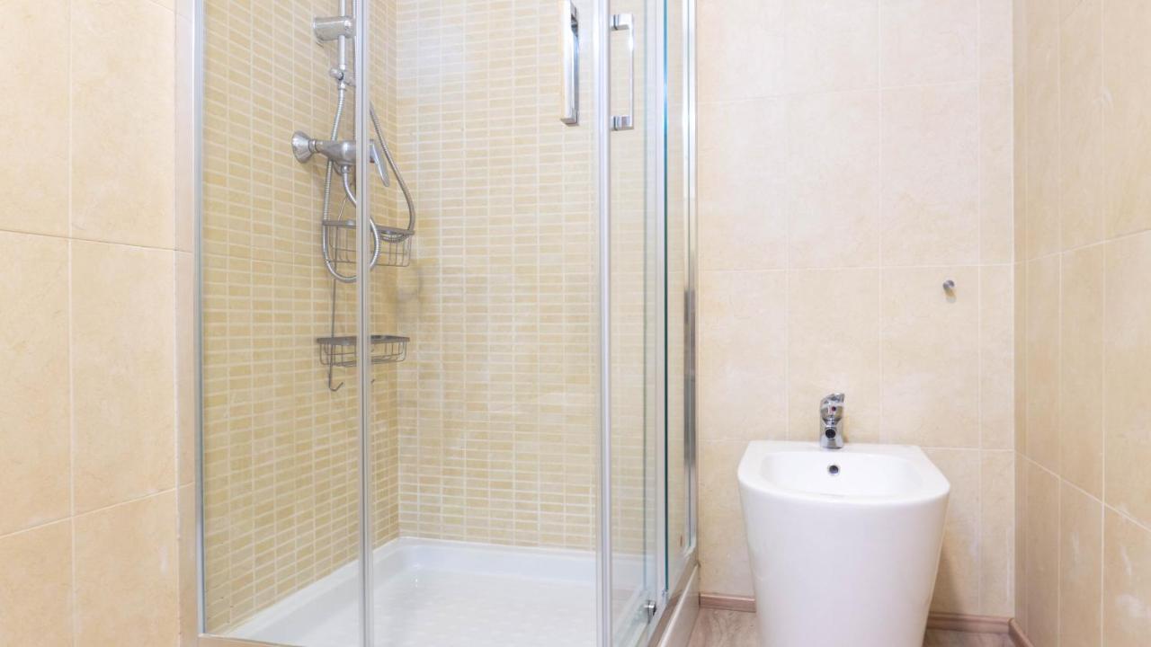 Apartment Dos Aceras Málaga Eksteriør billede